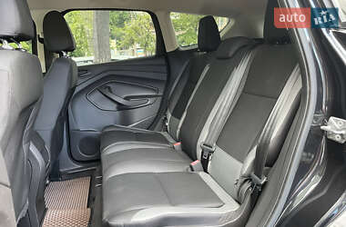 Внедорожник / Кроссовер Ford Escape 2015 в 
