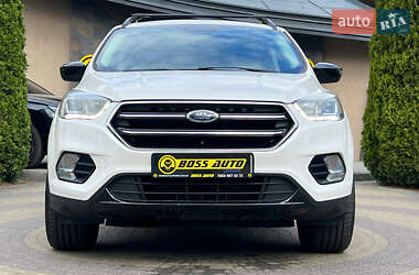 Позашляховик / Кросовер Ford Escape 2016 в 