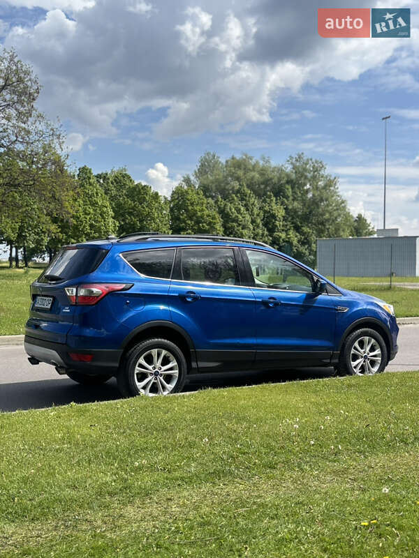 Внедорожник / Кроссовер Ford Escape 2018 в Киеве