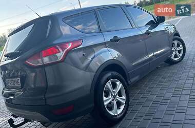 Внедорожник / Кроссовер Ford Escape 2015 в 