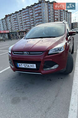 Внедорожник / Кроссовер Ford Escape 2015 в 