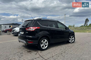 Позашляховик / Кросовер Ford Escape 2013 в 