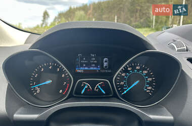 Позашляховик / Кросовер Ford Escape 2013 в 