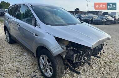 Внедорожник / Кроссовер Ford Escape 2016 в 