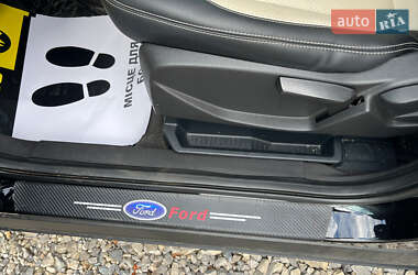 Внедорожник / Кроссовер Ford Escape 2016 в 