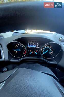 Внедорожник / Кроссовер Ford Escape 2013 в 