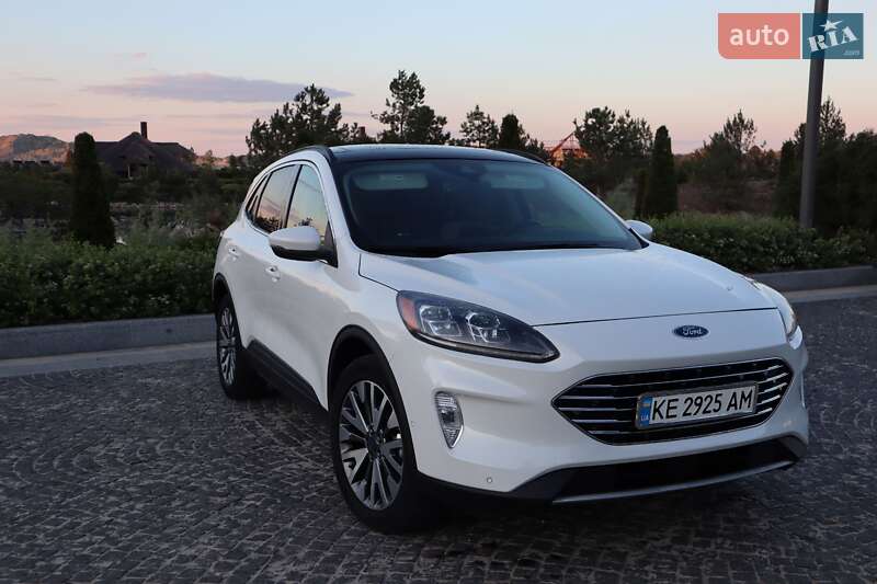Внедорожник / Кроссовер Ford Escape 2020 в 