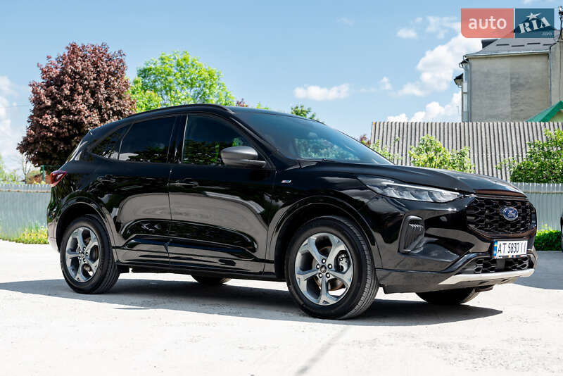 Внедорожник / Кроссовер Ford Escape 2023 в 
