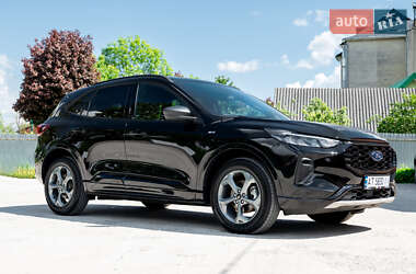 Позашляховик / Кросовер Ford Escape 2023 в 