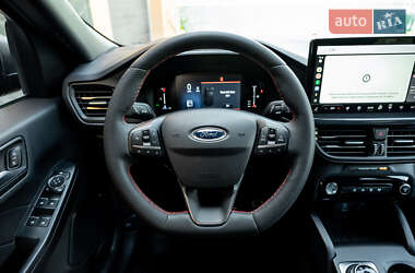 Позашляховик / Кросовер Ford Escape 2023 в 