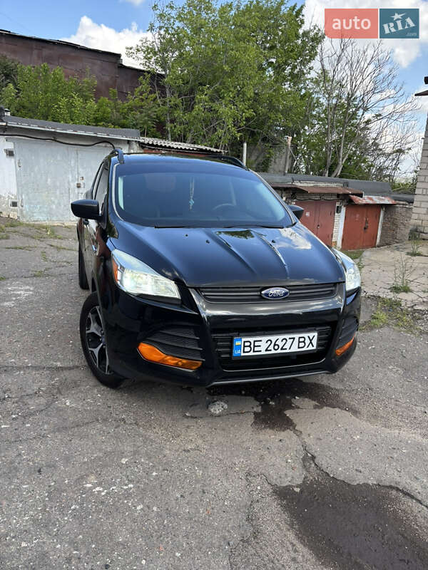 Позашляховик / Кросовер Ford Escape 2014 в 