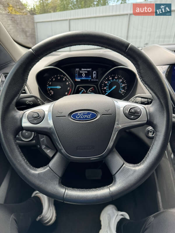 Внедорожник / Кроссовер Ford Escape 2015 в Фастове