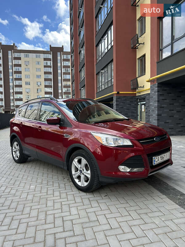 Внедорожник / Кроссовер Ford Escape 2015 в Житомире