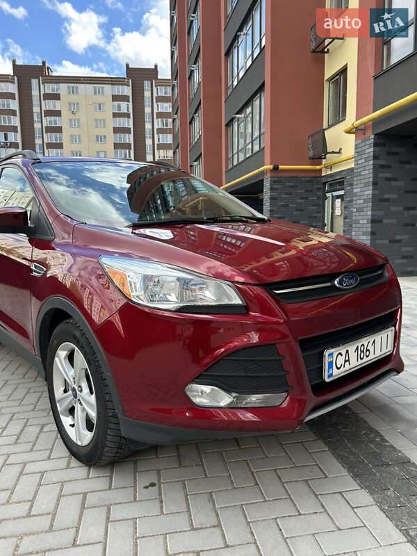 Внедорожник / Кроссовер Ford Escape 2015 в Житомире