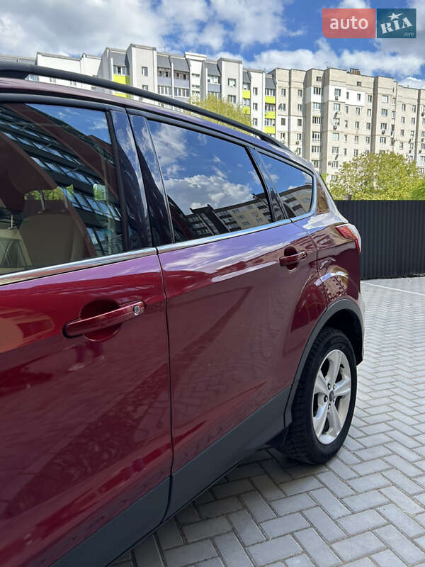 Внедорожник / Кроссовер Ford Escape 2015 в Житомире