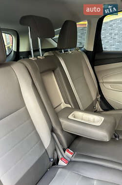 Внедорожник / Кроссовер Ford Escape 2015 в 