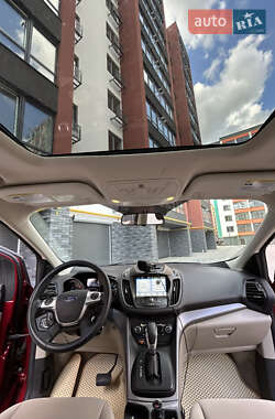 Внедорожник / Кроссовер Ford Escape 2015 в 