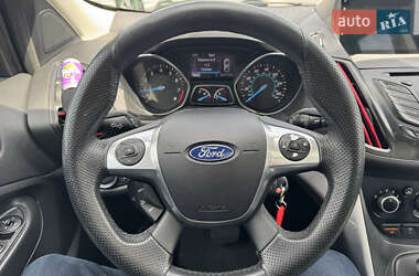 Позашляховик / Кросовер Ford Escape 2015 в 