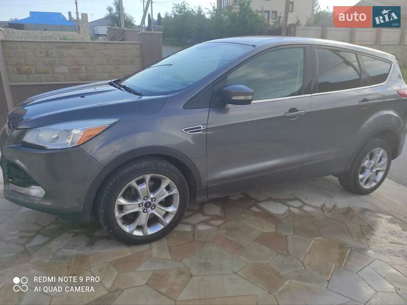 Внедорожник / Кроссовер Ford Escape 2013 в 