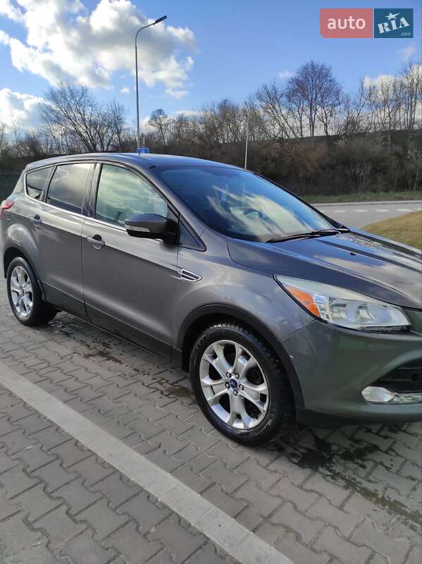 Внедорожник / Кроссовер Ford Escape 2013 в Тернополе