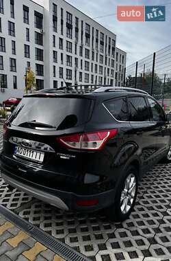 Внедорожник / Кроссовер Ford Escape 2015 в 