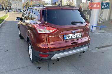 Позашляховик / Кросовер Ford Escape 2013 в 