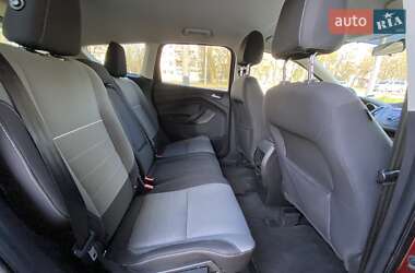 Позашляховик / Кросовер Ford Escape 2013 в 