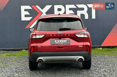 Позашляховик / Кросовер Ford Escape 2020 в 