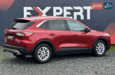 Позашляховик / Кросовер Ford Escape 2020 в 