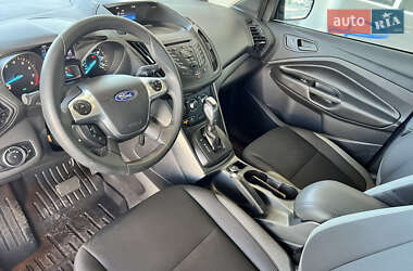 Внедорожник / Кроссовер Ford Escape 2016 в 