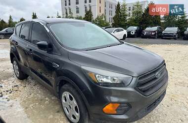 Внедорожник / Кроссовер Ford Escape 2017 в 