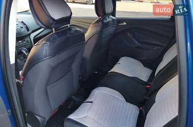 Внедорожник / Кроссовер Ford Escape 2017 в 