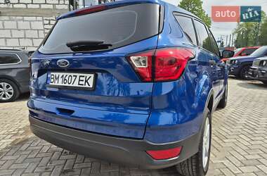 Внедорожник / Кроссовер Ford Escape 2019 в 