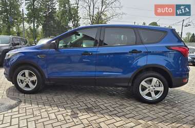 Внедорожник / Кроссовер Ford Escape 2019 в 