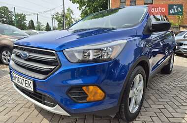 Внедорожник / Кроссовер Ford Escape 2019 в 