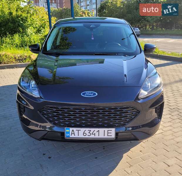 Позашляховик / Кросовер Ford Escape 2021 в Івано-Франківську