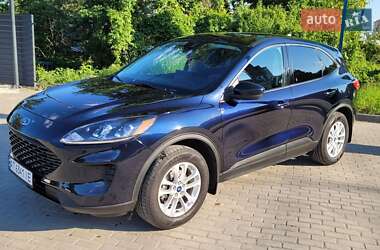 Внедорожник / Кроссовер Ford Escape 2021 в 