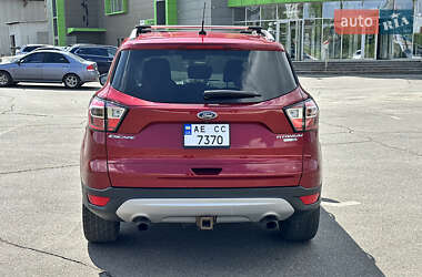 Внедорожник / Кроссовер Ford Escape 2017 в 