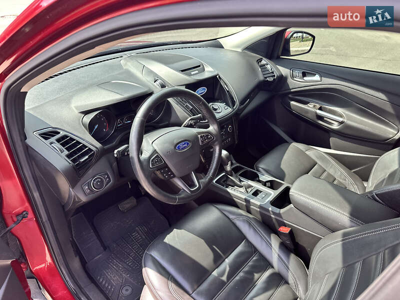Позашляховик / Кросовер Ford Escape 2017 в Кривому Розі