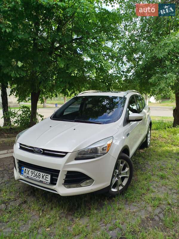 Внедорожник / Кроссовер Ford Escape 2014 в 