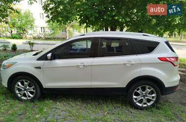 Внедорожник / Кроссовер Ford Escape 2014 в 