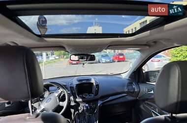Внедорожник / Кроссовер Ford Escape 2015 в 