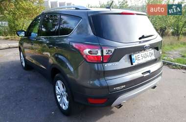 Внедорожник / Кроссовер Ford Escape 2016 в 