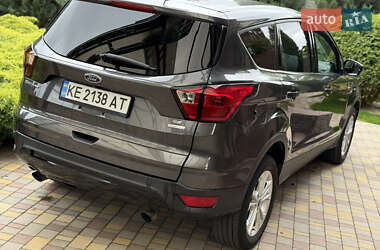 Позашляховик / Кросовер Ford Escape 2019 в 