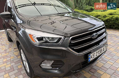 Позашляховик / Кросовер Ford Escape 2019 в 