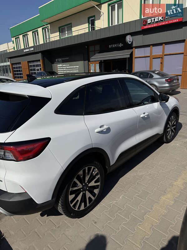Внедорожник / Кроссовер Ford Escape 2020 в Хмельницком