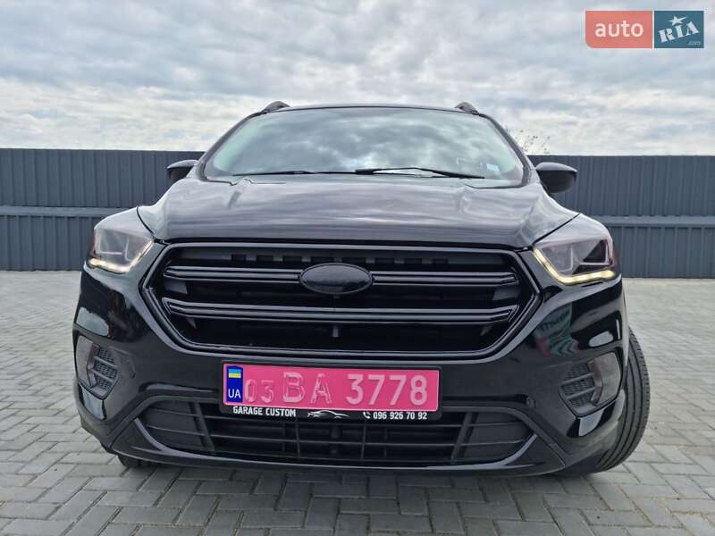 Внедорожник / Кроссовер Ford Escape 2017 в 