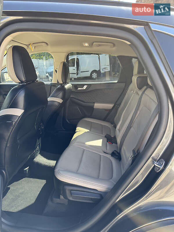 Внедорожник / Кроссовер Ford Escape 2020 в Киеве