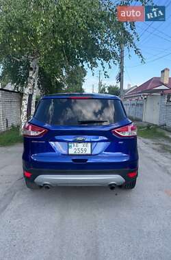 Позашляховик / Кросовер Ford Escape 2015 в 