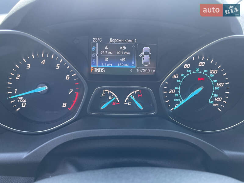 Внедорожник / Кроссовер Ford Escape 2016 в Гайвороне